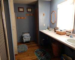 Bathroom - Click to Enlarge, close window when done